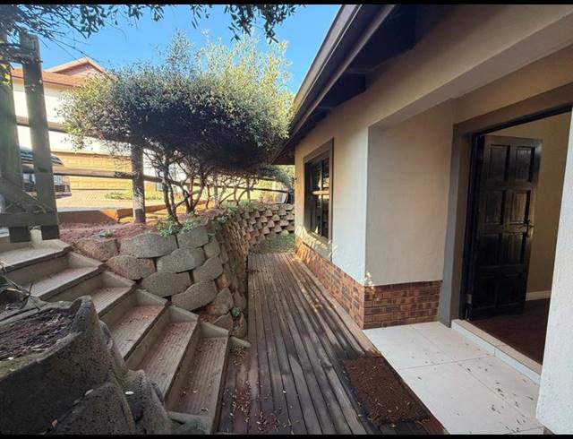 3 BEDROOM TOWNHOUSE FOR SALE IN IZINGA